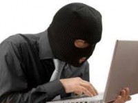 سرقت اینترنتی همسر از شوهر سابق