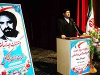 باید روش و منش شهدا را به نسل جدید انتقال داد
