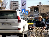 پیامهای مصوّر تبریک عید نوروز در معابر شهر میانه نصب شد