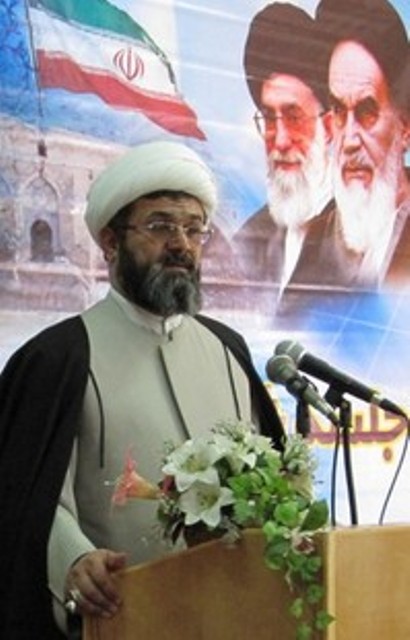 زکات روح کرامت در انسان را تقویت می کند
