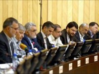چرا باید گزارش کمیسیون برجام مبنا قرار گیرد؟/ مدعیانی که به رای نمایندگان مردم تمکین نمیکنند