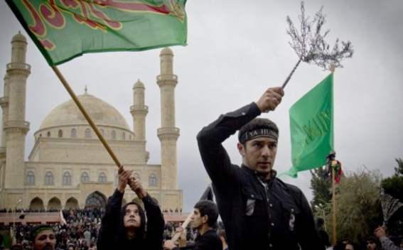 حذف نام ائمه از خیابان‌ها و میادین نارداران/ مجله مستهجن همجنس بازان مجوز گرفت