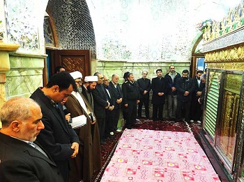 حرم مطهر امامزاده اسماعیل (ع) غباروبی شد/ گزارش تصویری