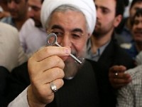 افت ۶۵۰ میلیون دلاری ذخایر بین‌المللی و ادامه رکود در صنعت و مسکن/مردم در انتظار چرخیدن “کلید” روحانی برای گشایش در اقتصاد کشور