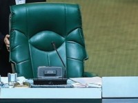 لاریجانی، عارف یا …/ چه کسی روی “صندلی داغ” ریاست مجلس دهم می‌نشیند؟