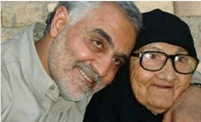 سردار سلیمانی و پدر و مادرش در یک قاب + تصاویر