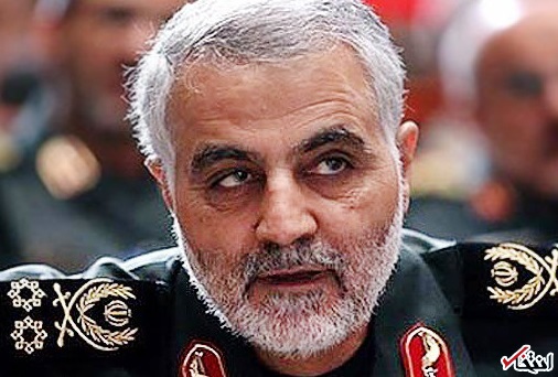 بوسه سردار سلیمانی بر پیشانی شهید مدافع حرم + عکس