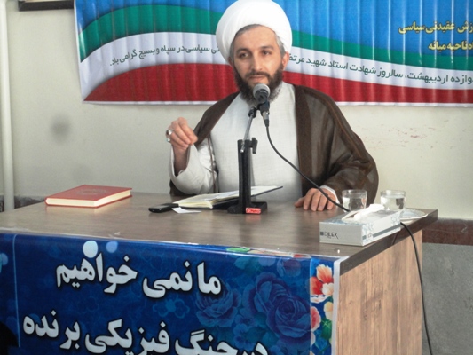 تقوا عامل خروج از فتنه هاست و سرآمد تقوا، ولایت مداری است