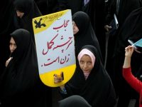خروش یک‌پارچه میانه ای ها علیه بدحجابی و بی‌عفتی/ مسئولان با هتاکان به عفت عمومی برخورد کنند