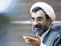 جریان مداحی از دست ما رفته بود، رهبری شخصاً وارد کار مدیریت هیئات شدند/ دفتر صادق شیرازی در عوض پایین آوردن عکس شهدا و امام به هیئات بودجه می‌دهد/ یاسر الحبیب فعلا پشت نقاب صادق شیرازی ایستاده است