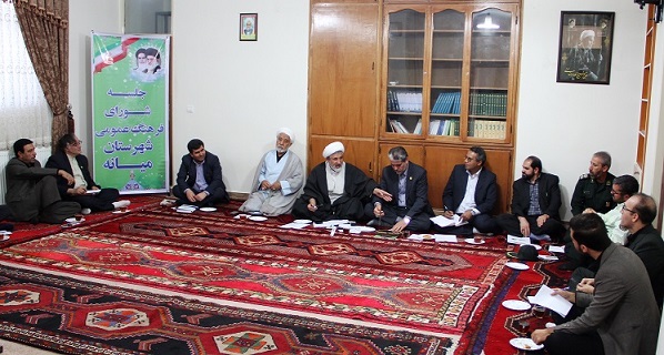 آنچه در جلسه شورای فرهنگ عمومی شهرستان میانه گذشت؛ از انتقاد امام جمعه تا هشدار آقای نماینده به اوقاف آذربایجان شرقی