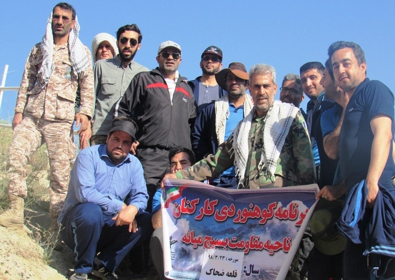 صعود کارکنان سپاه شهرستان میانه به ارتفاعات قلعه ضحاک