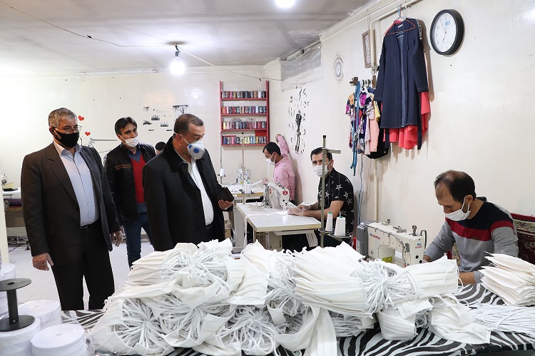 فرماندار ویژه میانه از تولیدی ماسک هیئت امنای بازار میانه بازدید نمود